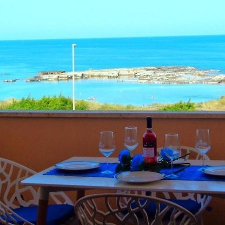 Bilocale Punta Rosa - Fronte Spiaggia Otranto Eksteriør billede