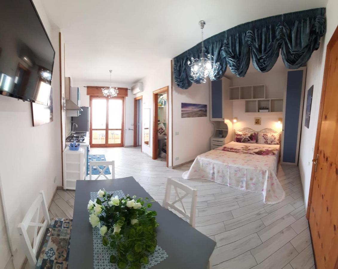 Bilocale Punta Rosa - Fronte Spiaggia Otranto Eksteriør billede