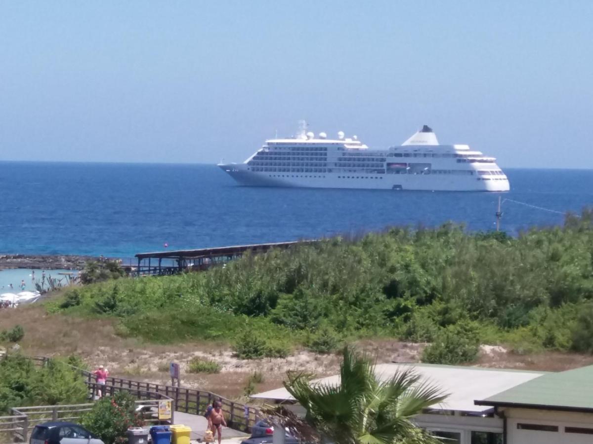 Bilocale Punta Rosa - Fronte Spiaggia Otranto Eksteriør billede